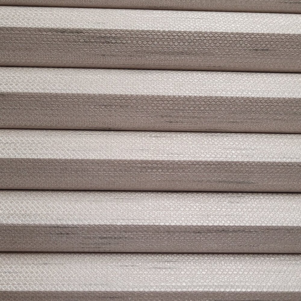 Hunter Douglas Duette Motorized Honeycomb Shade 88.5 x 53.5